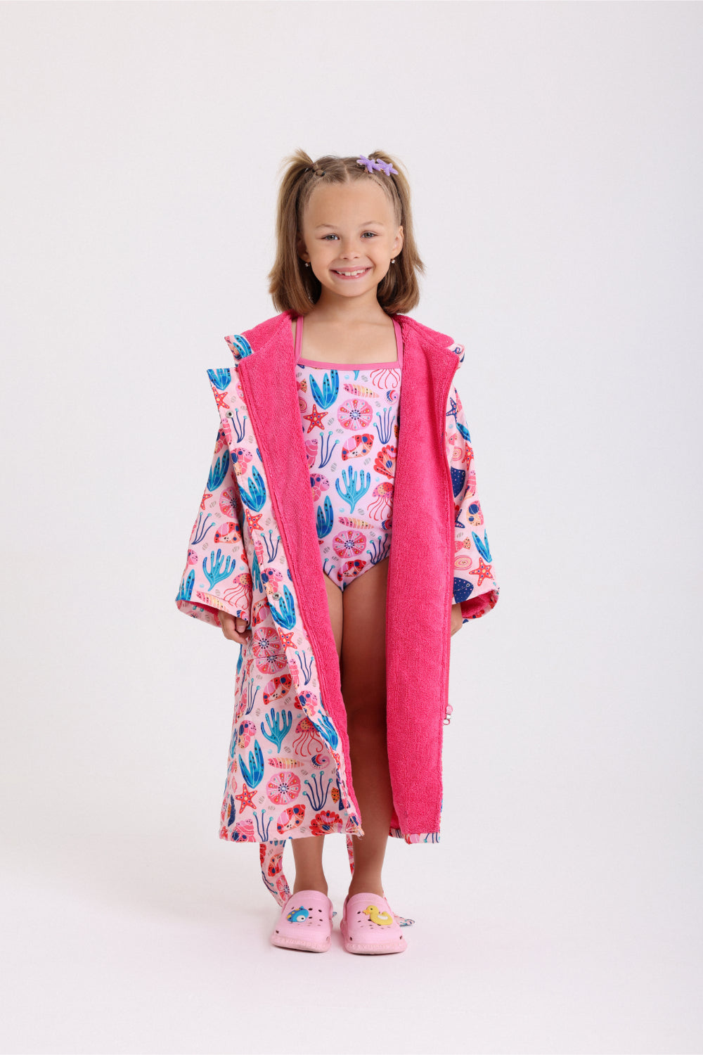 girls waterproof swim robe – pink with sea creatures print