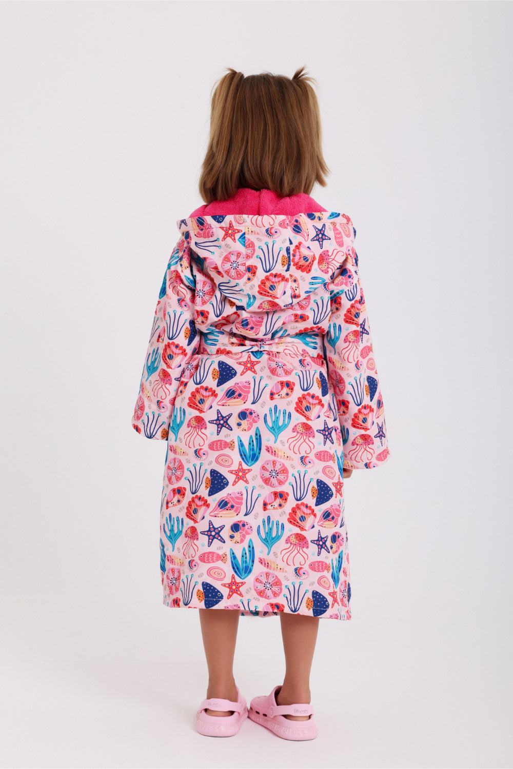 girls waterproof swim robe – pink with sea creatures print