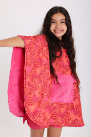 girls waterproof poncho – maroon printed