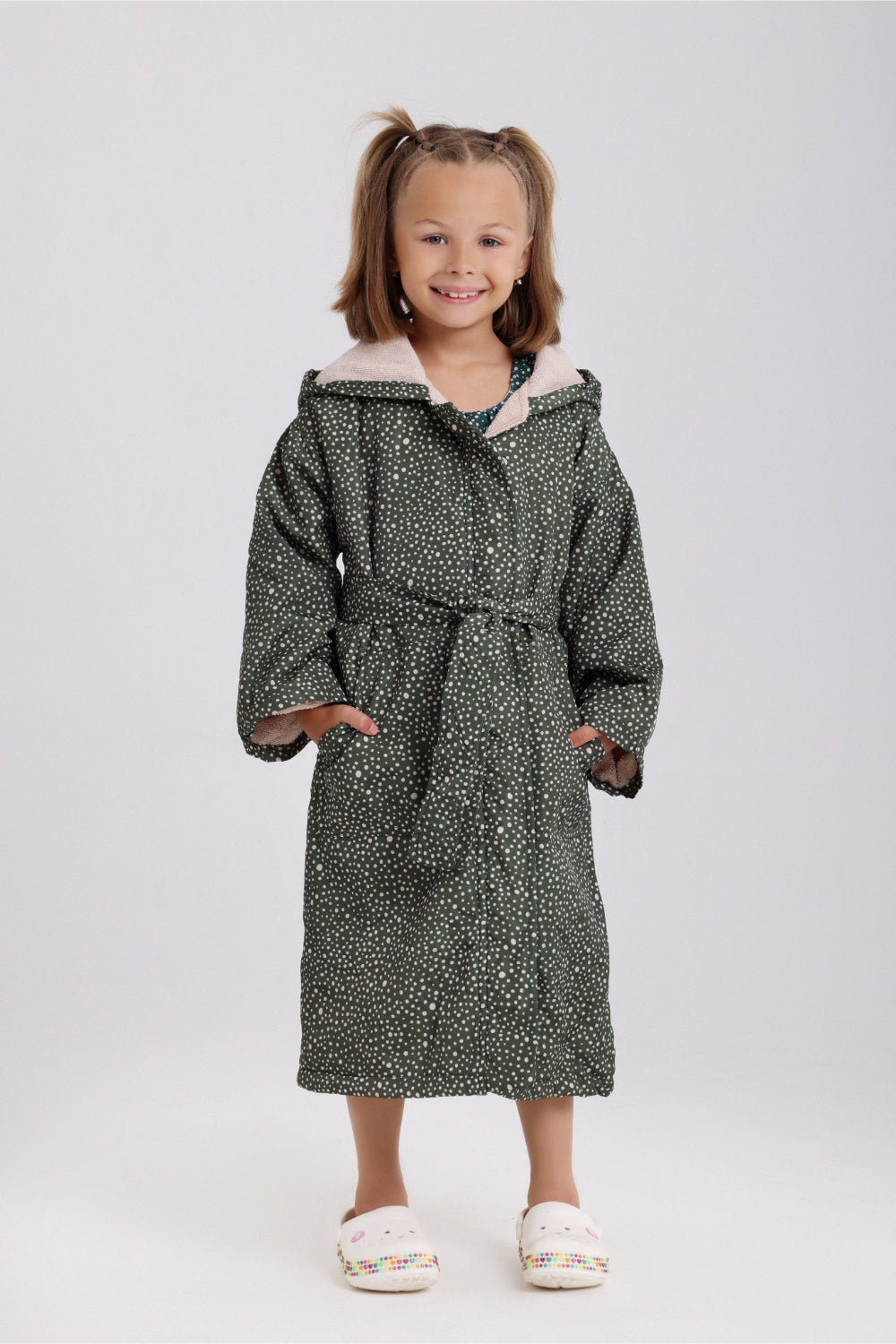 girls waterproof swim robe – olive with polka pattern