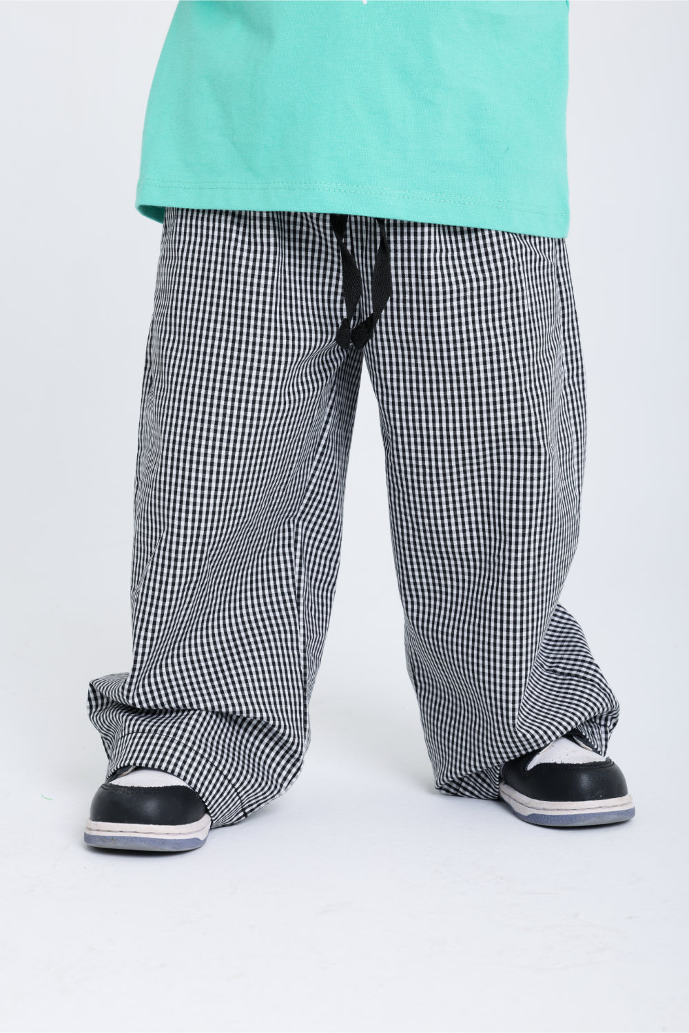 baby boys cotton pants – black & white