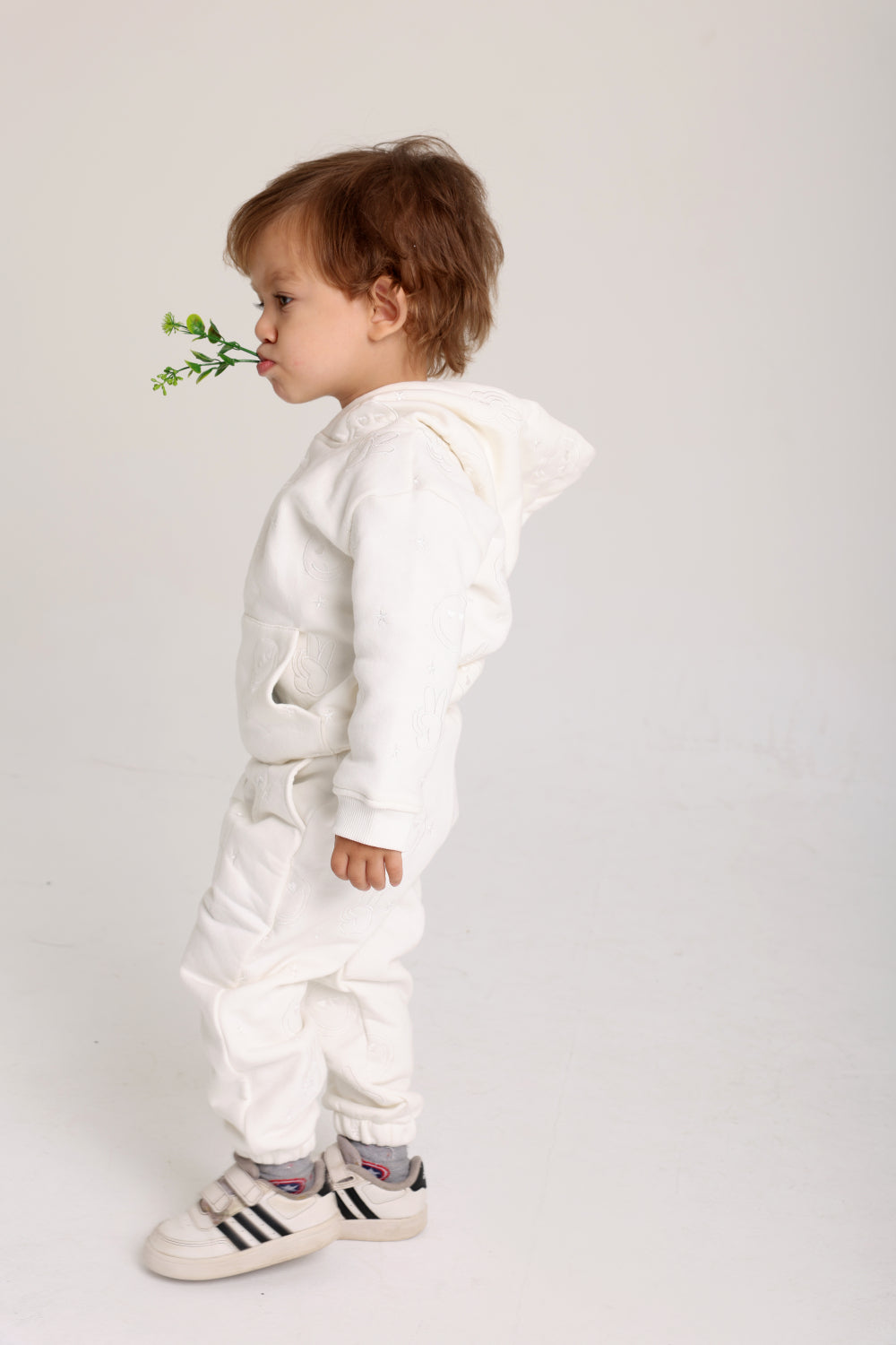 unisex cotton 2-piece outfit set – off-white with smiley faces