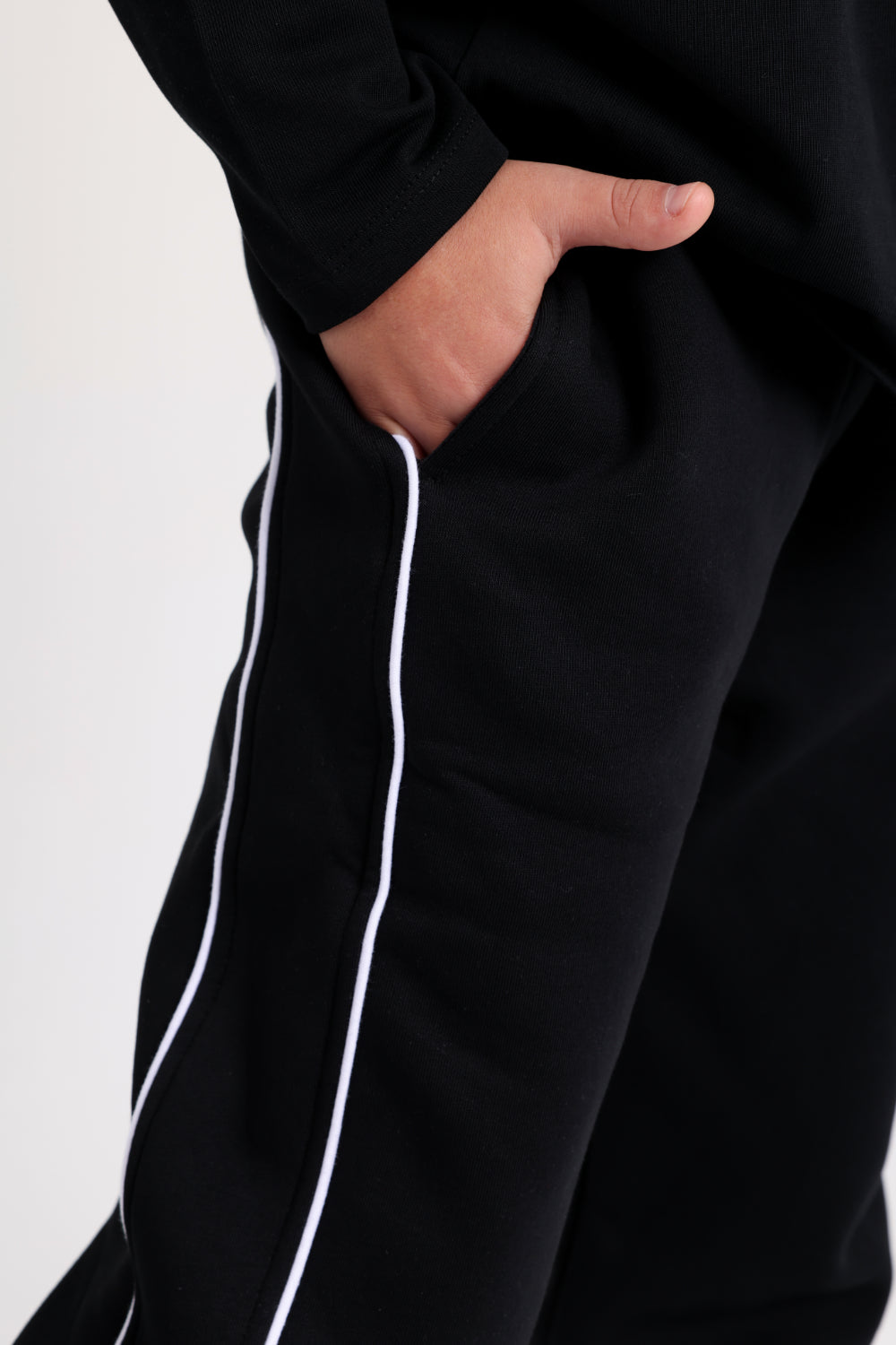 boys cotton sweatpants – black