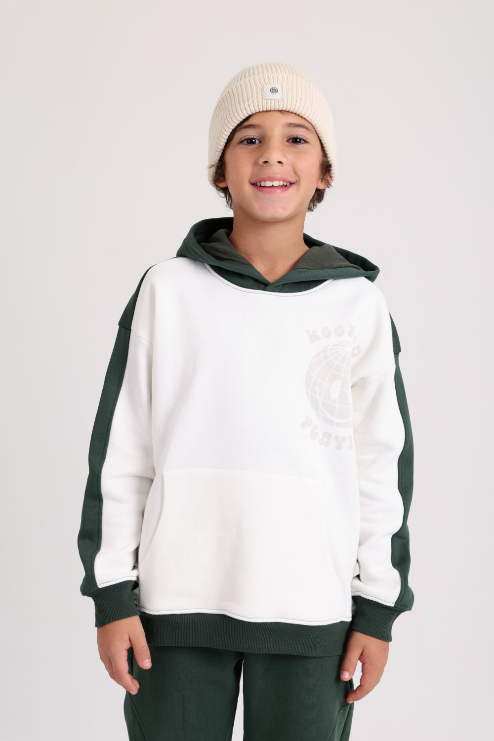 boys cotton hoodie – offwihte & olive with "keep on playing" print