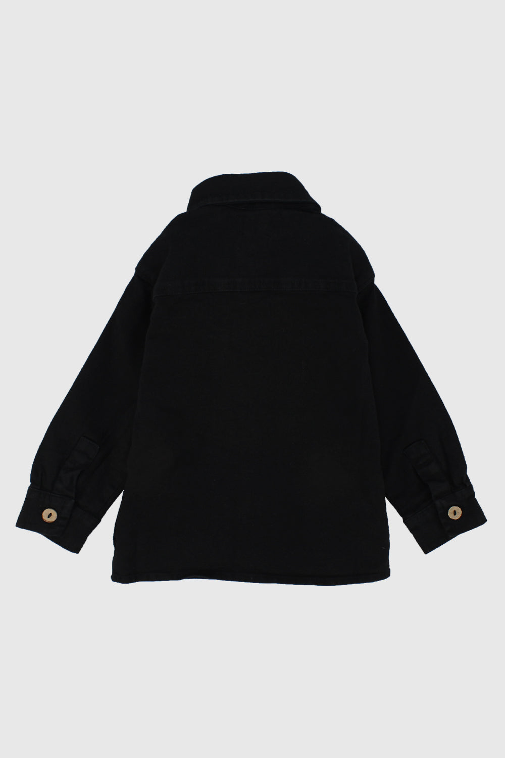black long-sleeved overshirt