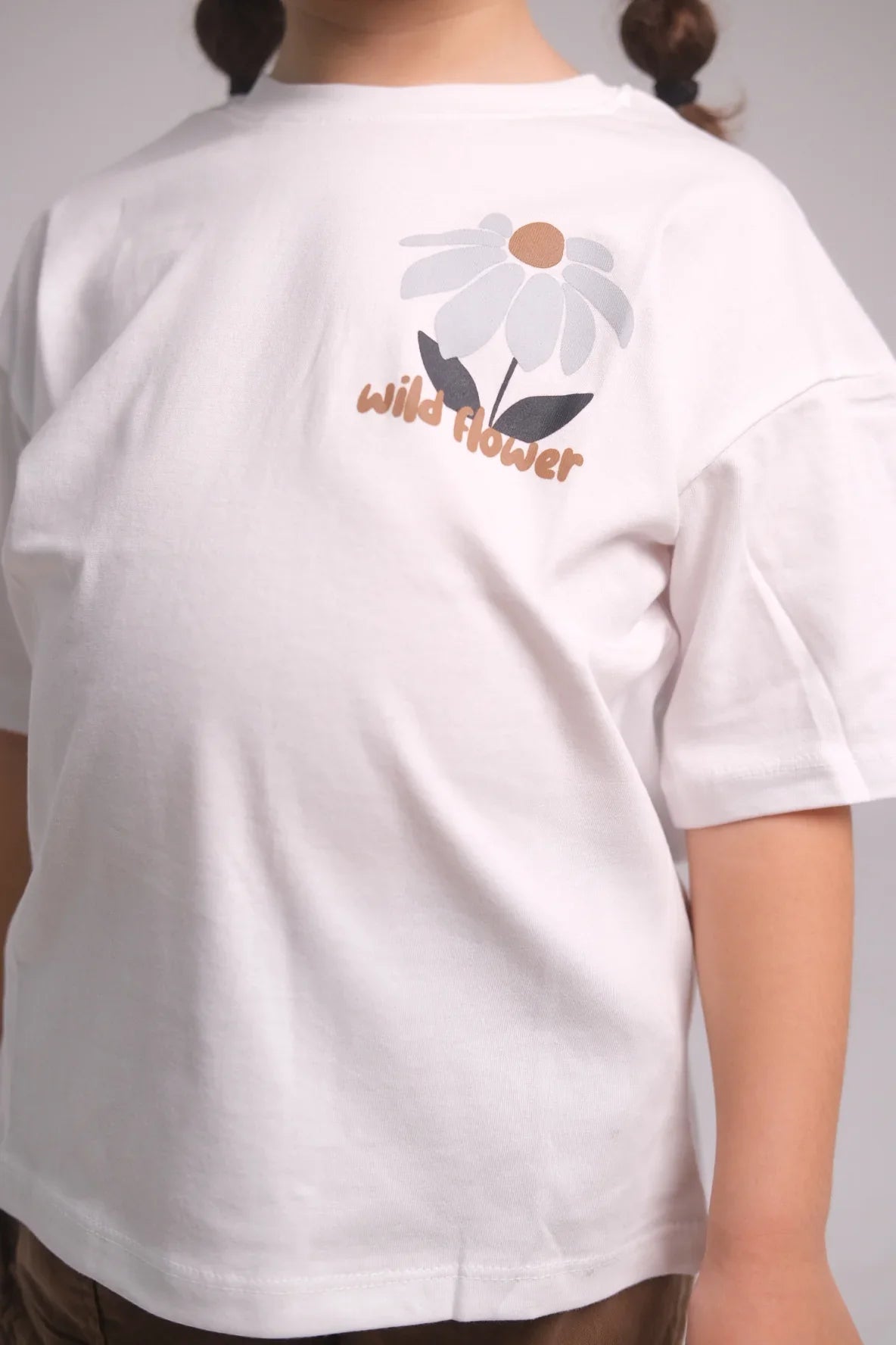"wild flower" short-sleeved t-shirt – white - playmore