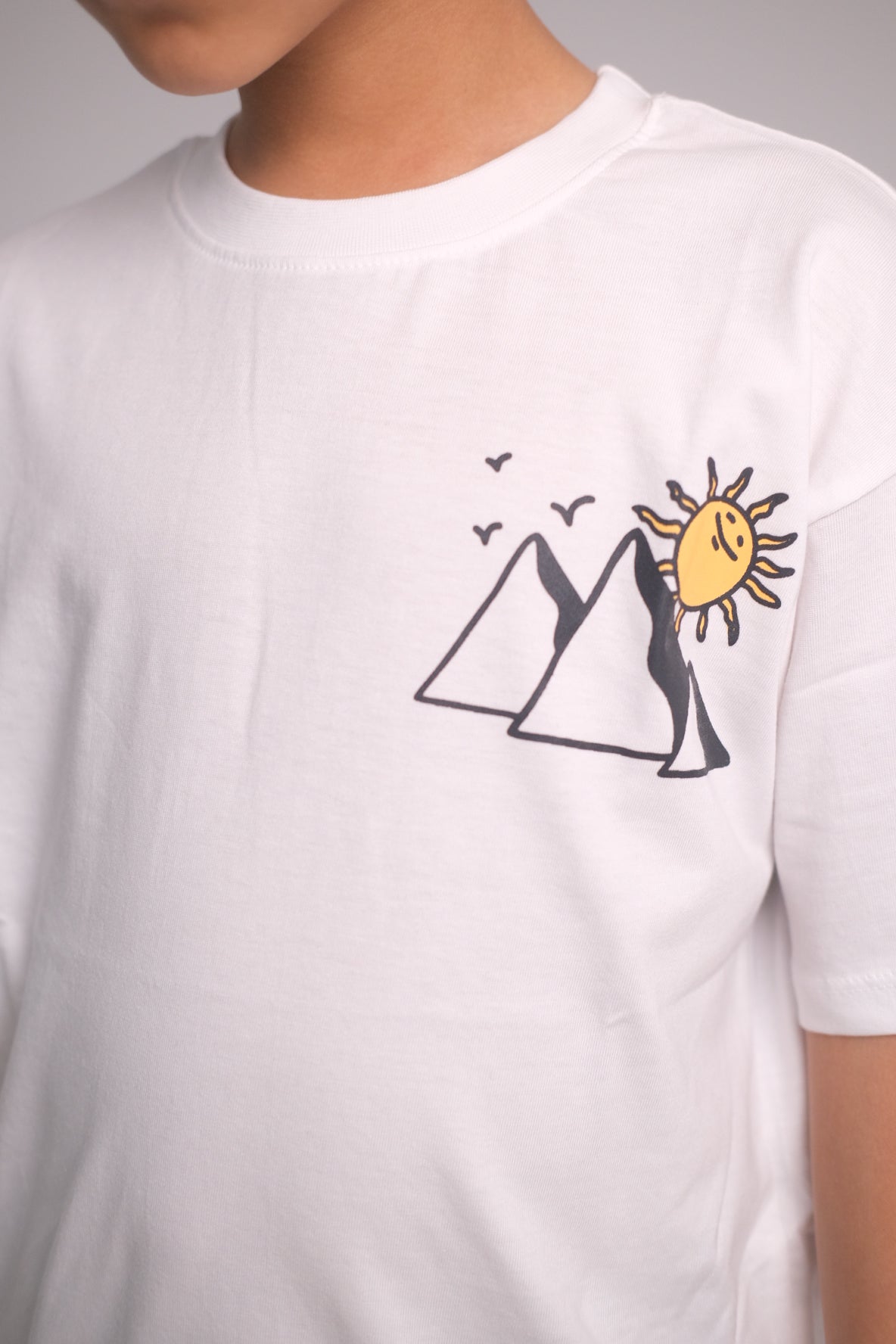 unisex "pyramids" short-sleeved t-shirt – white