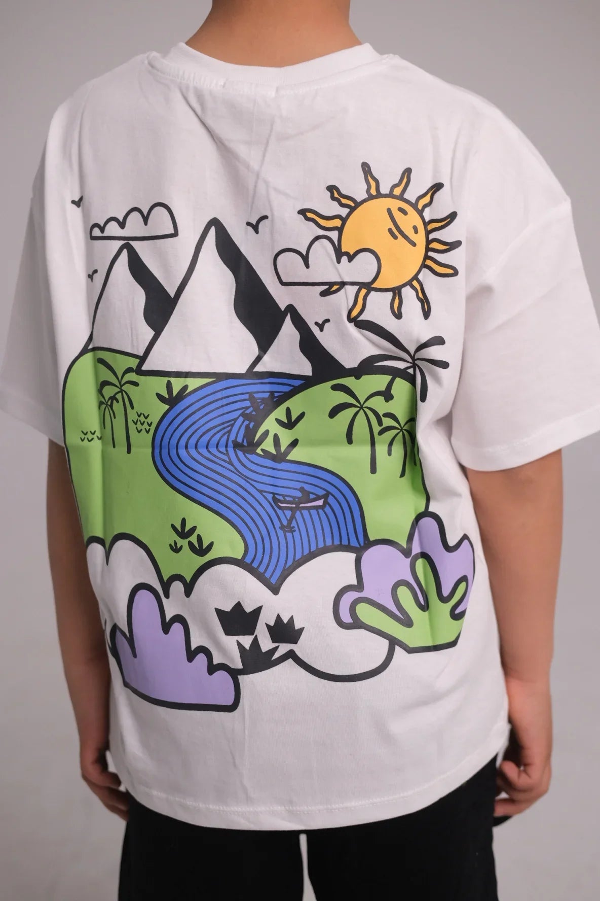 unisex "pyramids" short-sleeved t-shirt – white - playmore
