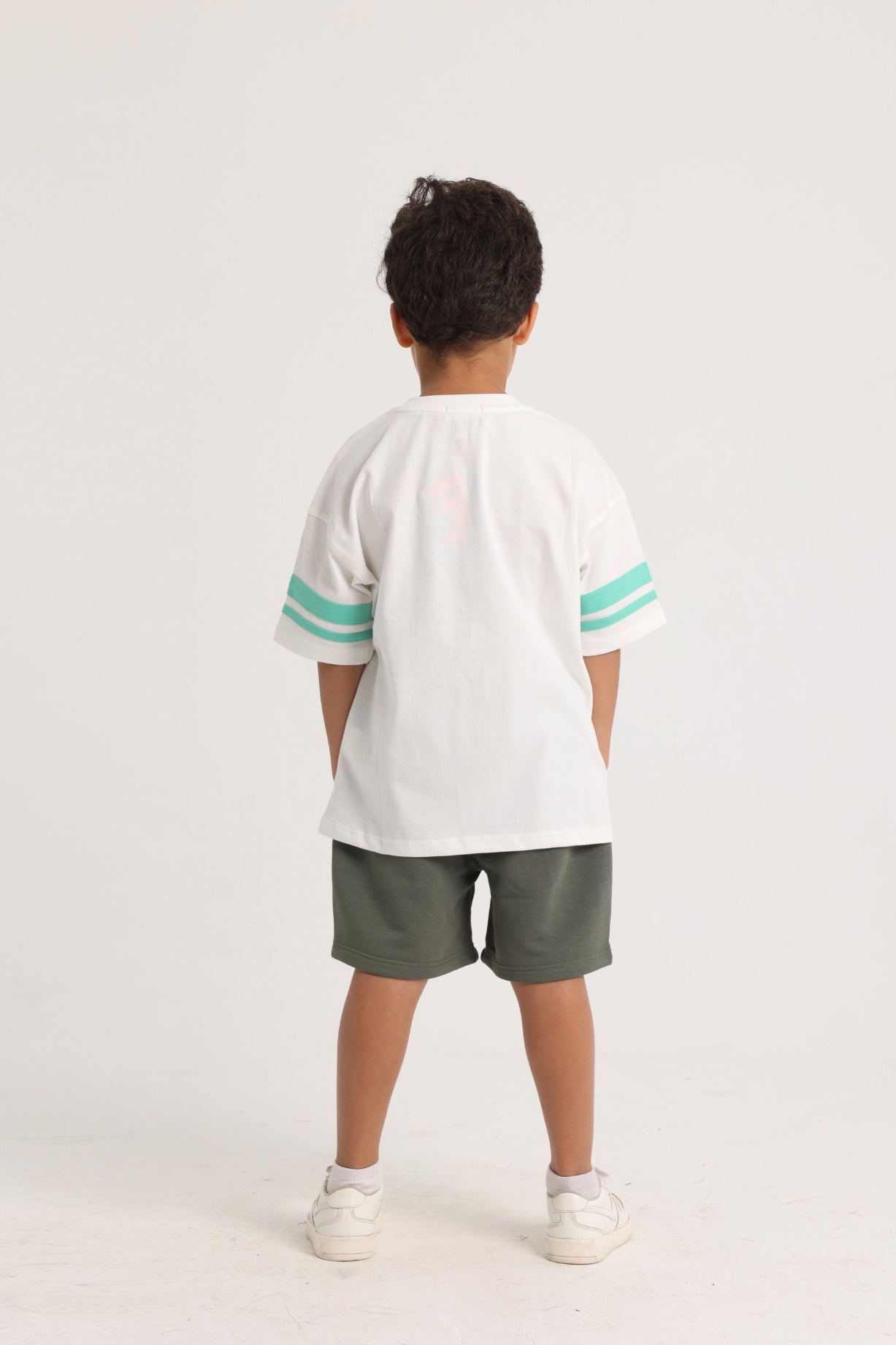 unisex kids cotton t-shirt – off-white "playing outdoors"