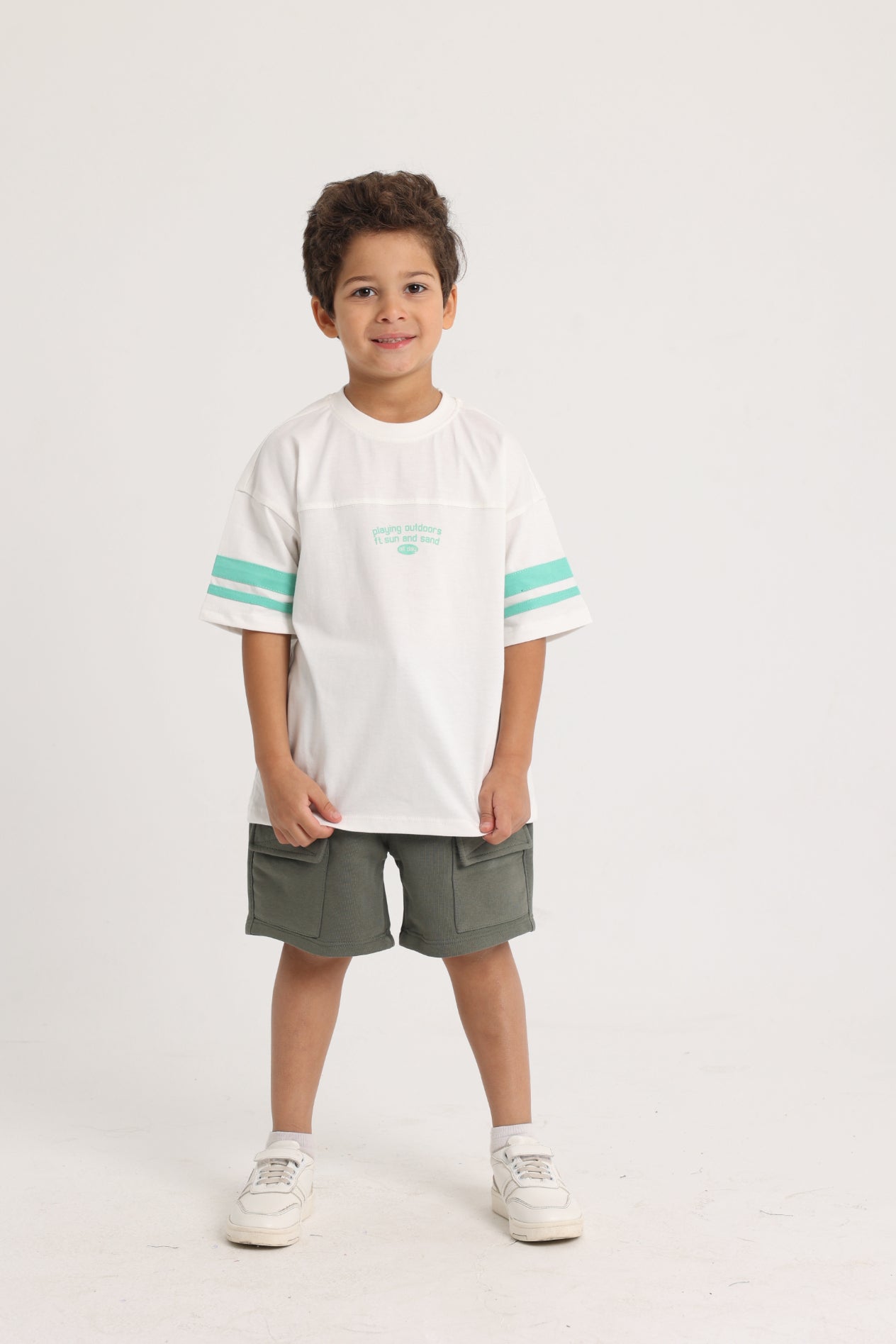 unisex kids cotton t-shirt – off-white "playing outdoors"