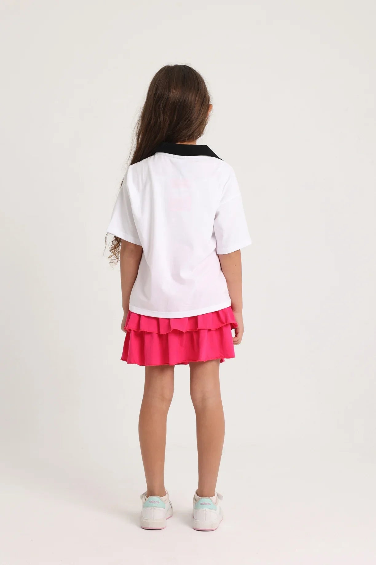 short sleeved cotton t-shirt – white "playing outdoors" - playmore