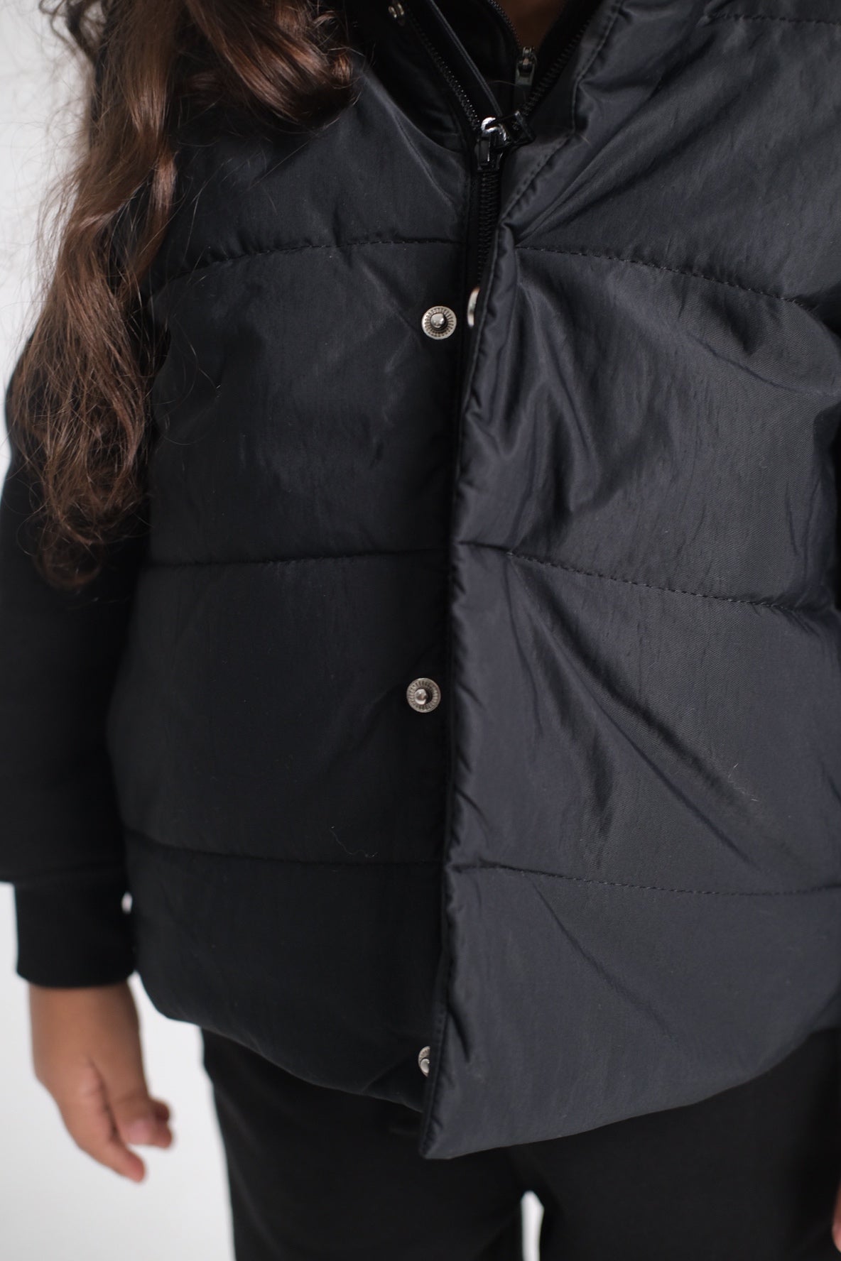 unisex black puffer vest