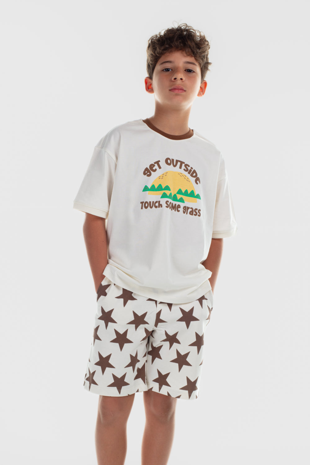 boys cotton t-shirt – offwhite with "get outside" print