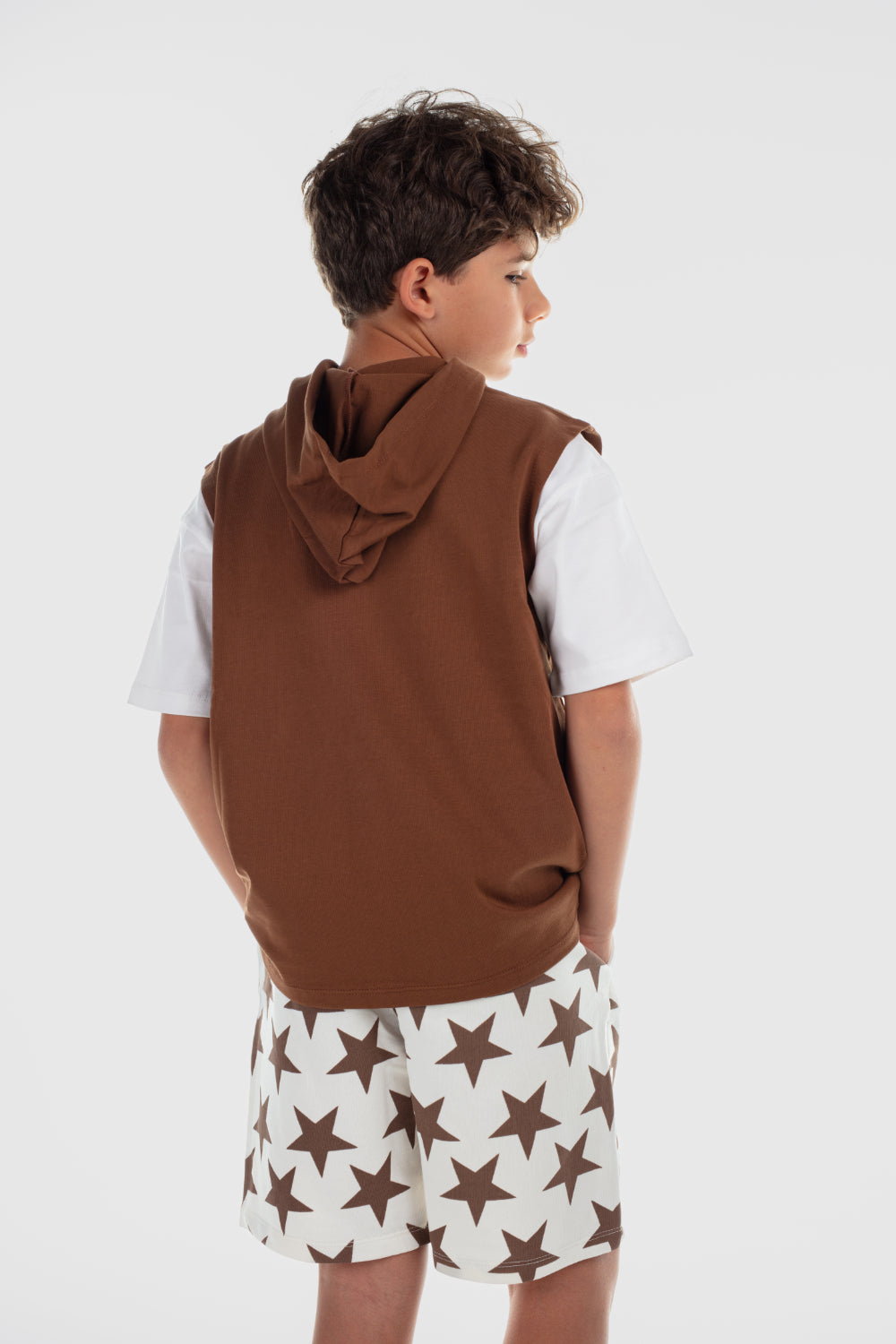 boys cotton shorts – off-white with stars print