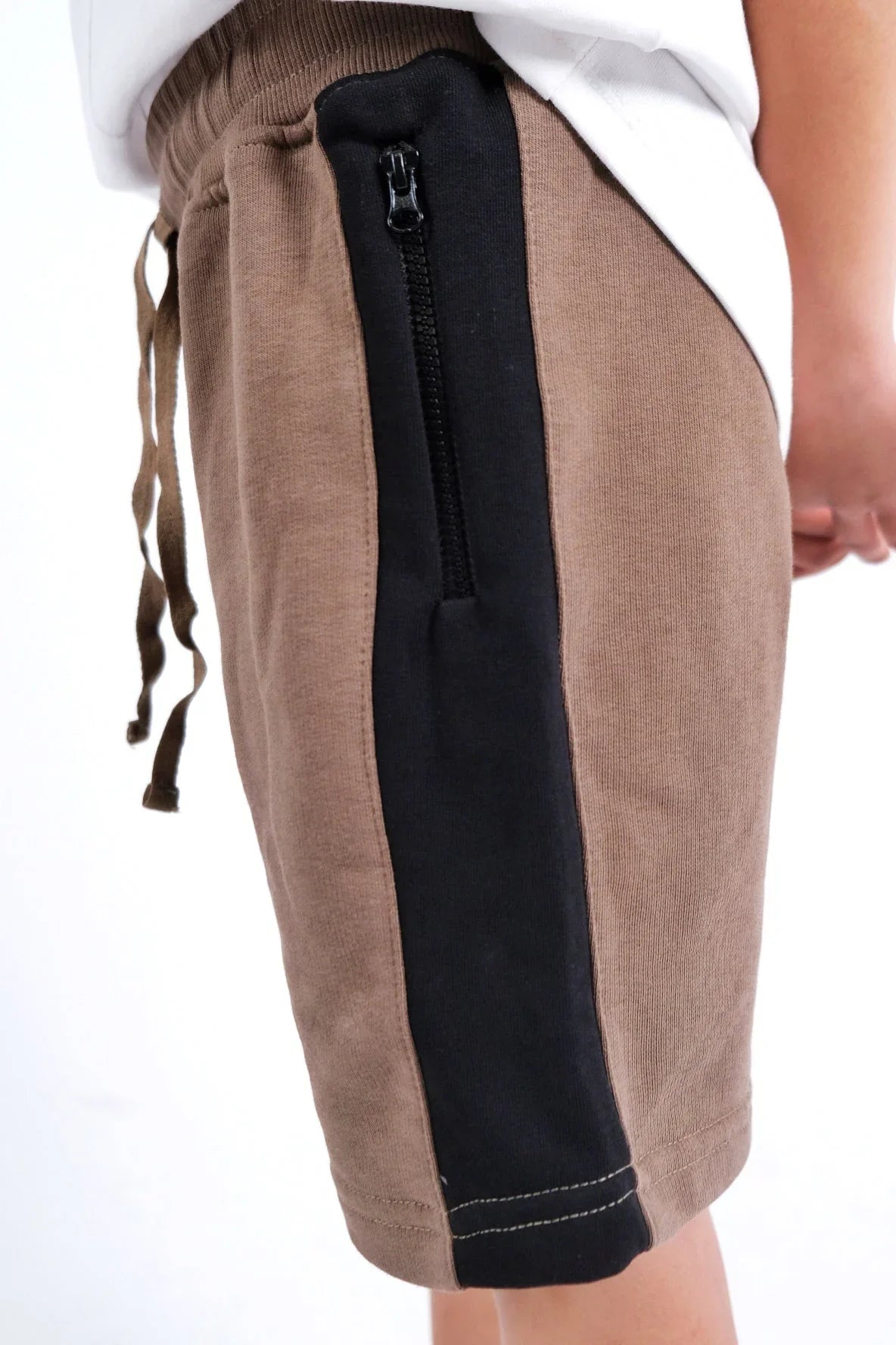 coffee side zipper shorts - playmore