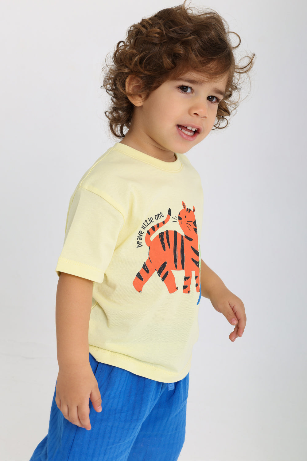 baby boys cotton outfit set – yellow & blue with tiger print