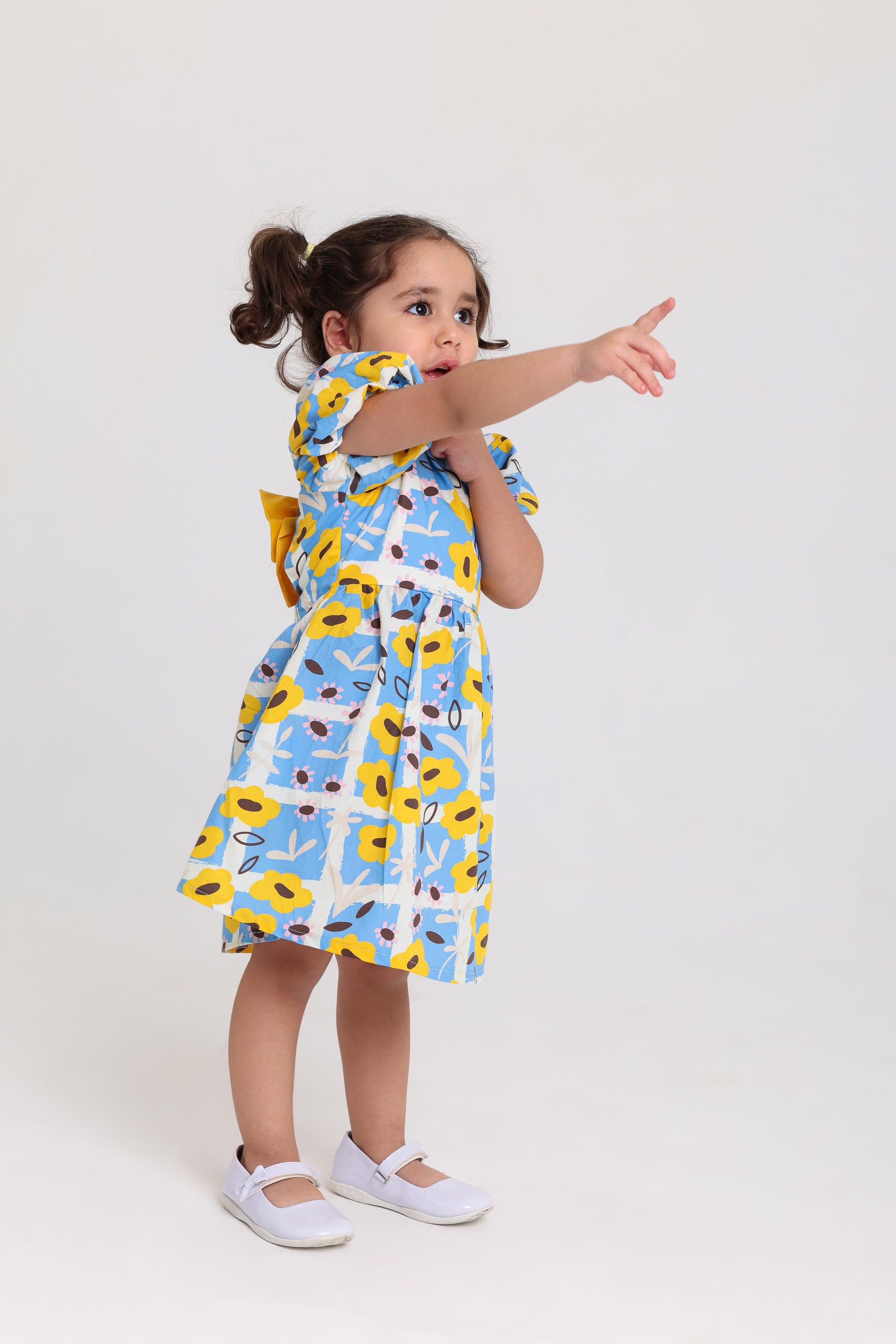 baby girls cotton sleeveless dress – baby blue & yellow with flowers print