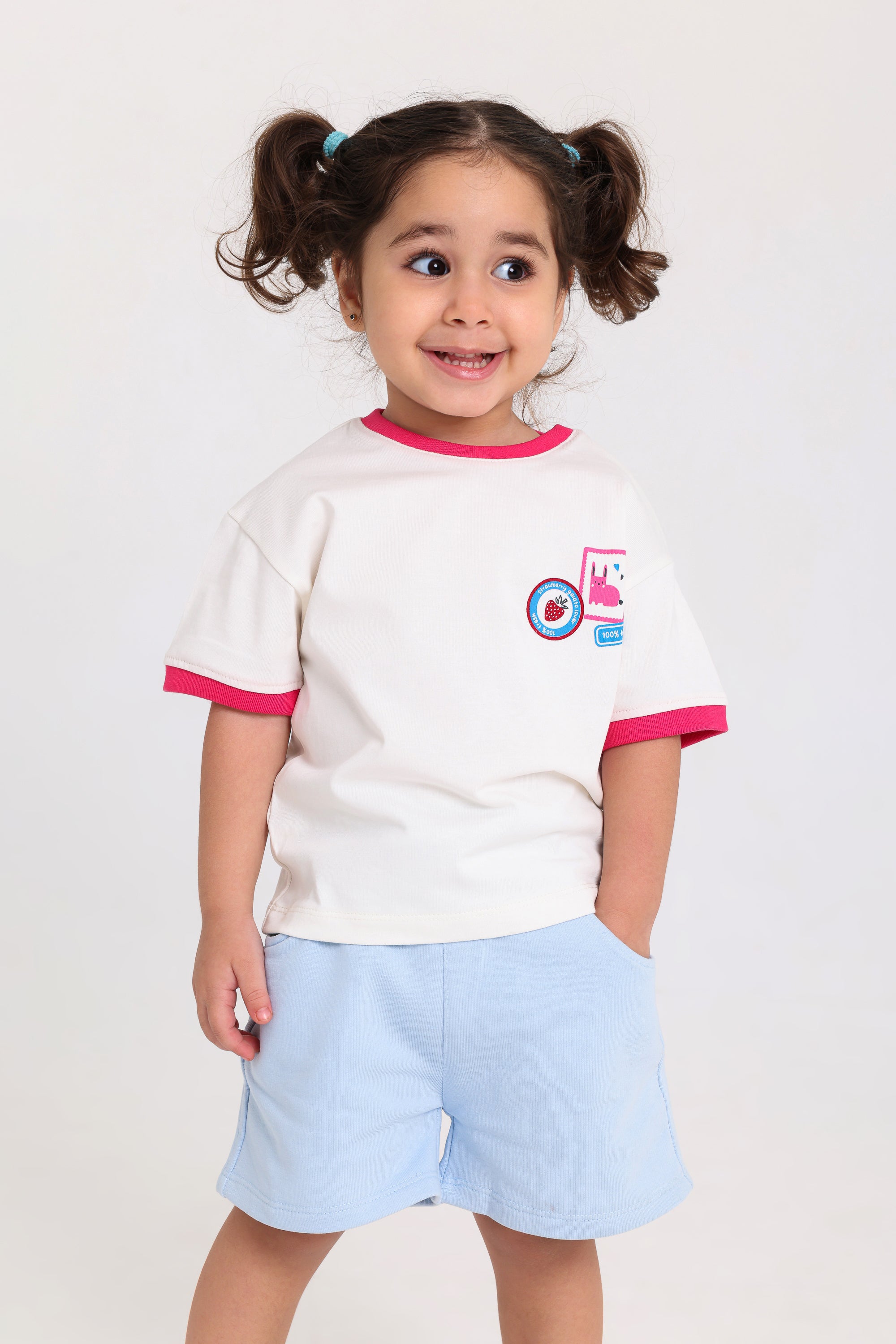 baby girls cotton t-shirt – off-white with "outside" print
