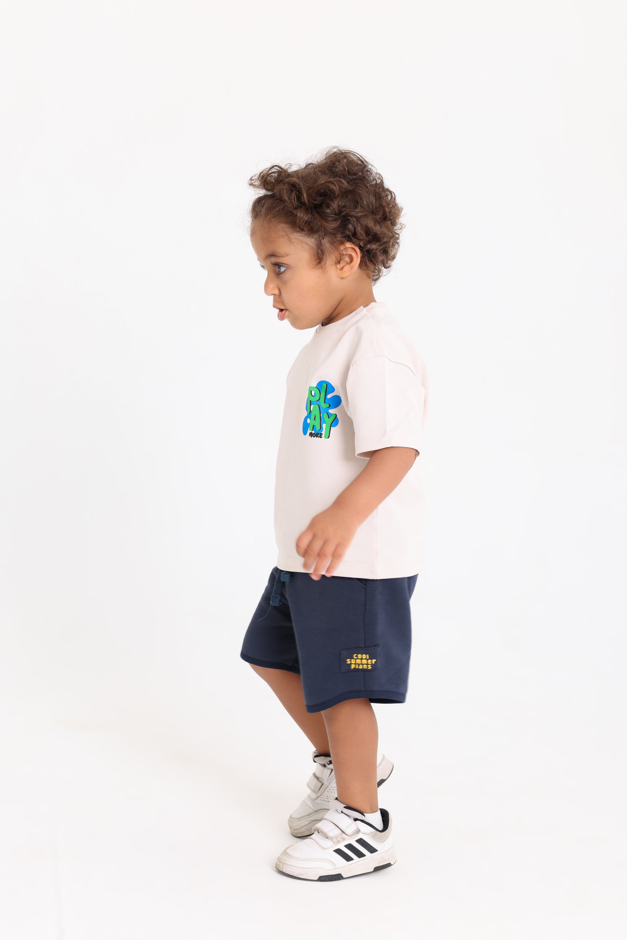 baby boys cotton t-shirt – beige with "play more" print